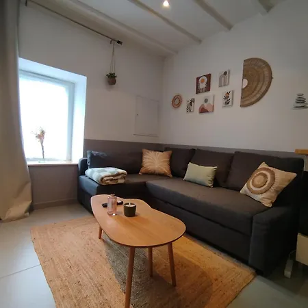 Maison Typique Rénovée, Calme Et Appartement